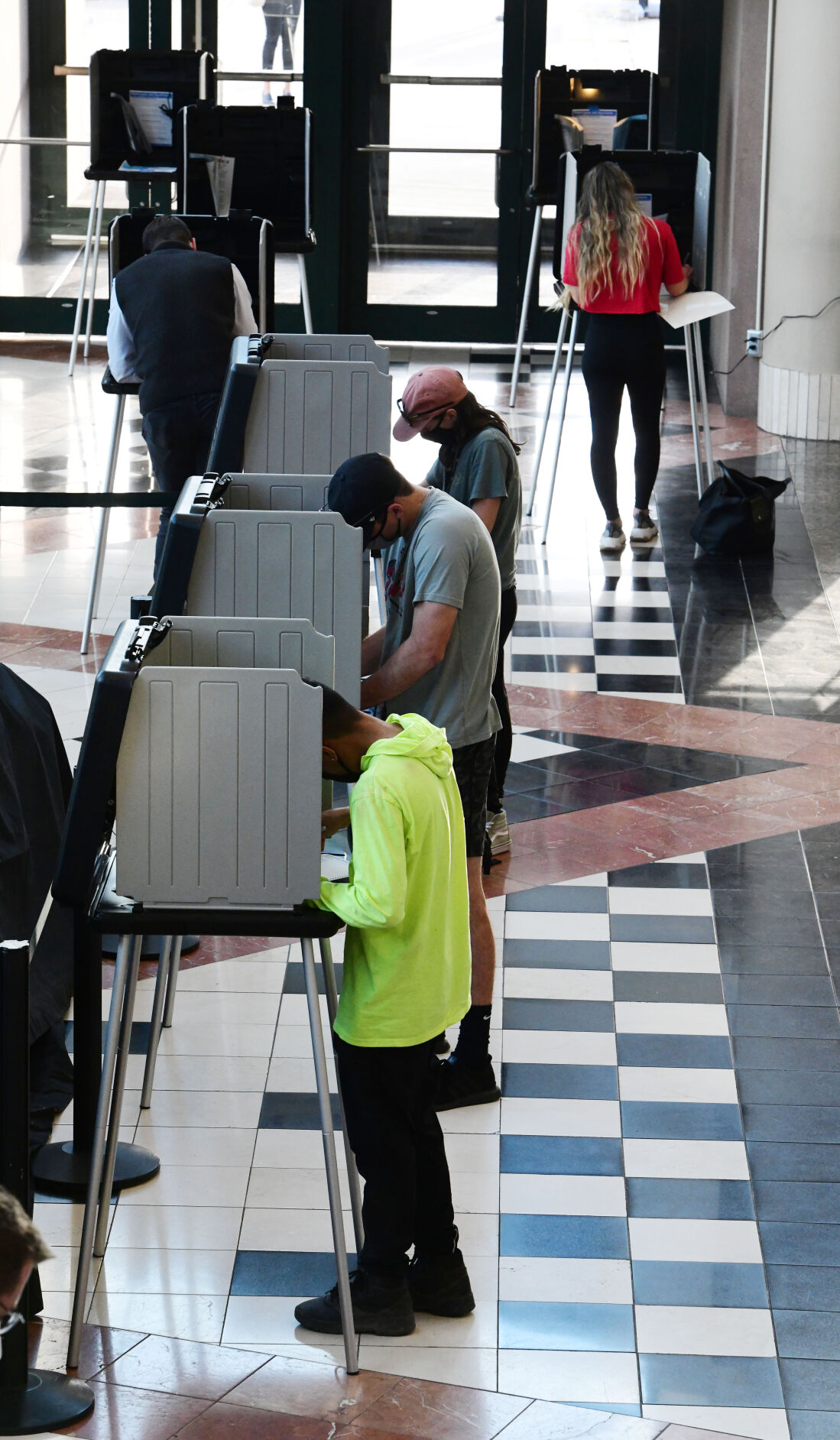 110520-news-voting 02.jpg